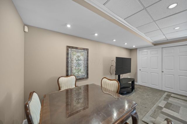 5049 Glenaire Drive, Dublin, OH 43017