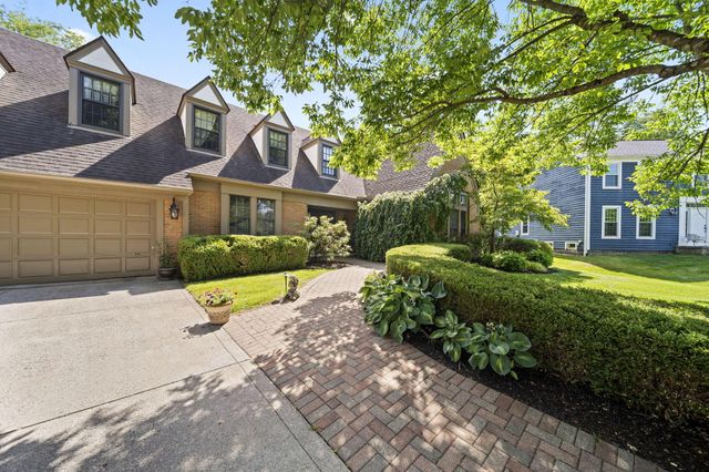 5049 Glenaire Drive, Dublin, OH 43017
