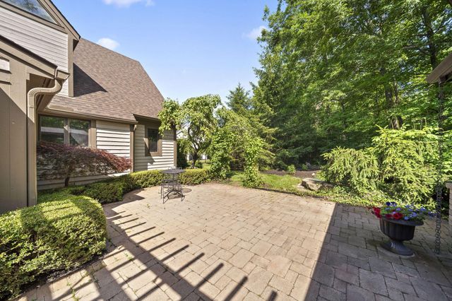 5049 Glenaire Drive, Dublin, OH 43017