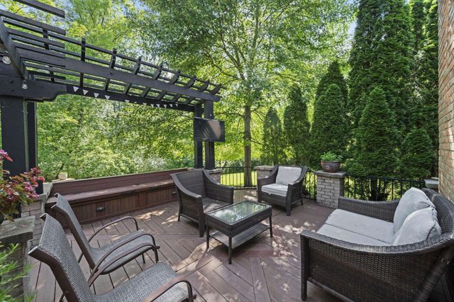 5049 Glenaire Drive, Dublin, OH 43017