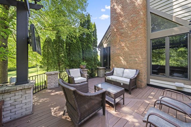 5049 Glenaire Drive, Dublin, OH 43017