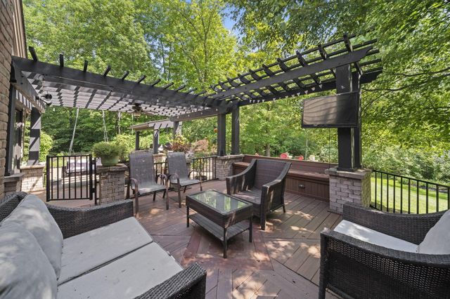 5049 Glenaire Drive, Dublin, OH 43017