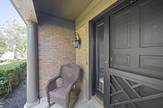 5049 Glenaire Drive, Dublin, OH 43017