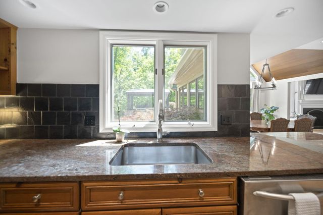 5049 Glenaire Drive, Dublin, OH 43017