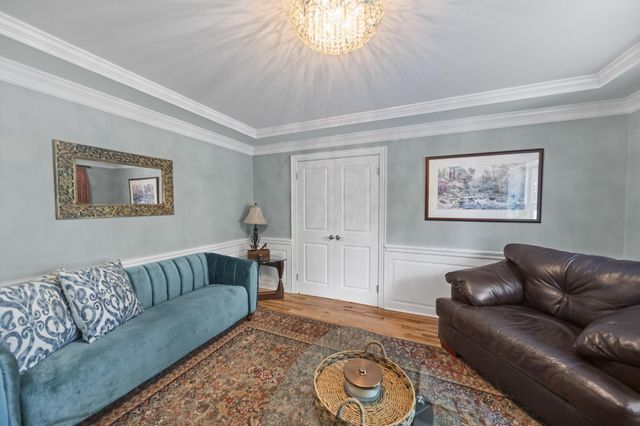 5049 Glenaire Drive, Dublin, OH 43017