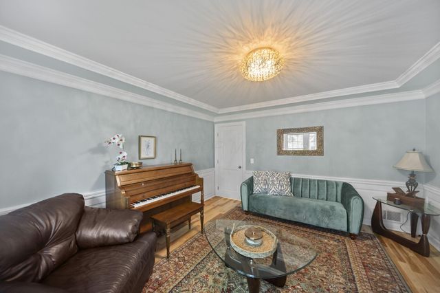 5049 Glenaire Drive, Dublin, OH 43017