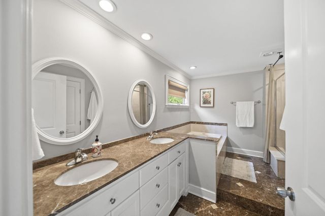 5049 Glenaire Drive, Dublin, OH 43017