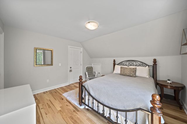 5049 Glenaire Drive, Dublin, OH 43017