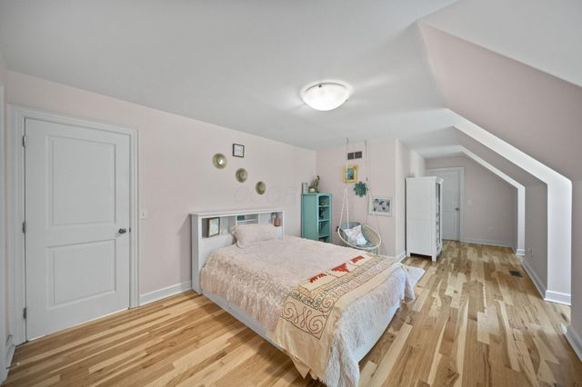 5049 Glenaire Drive, Dublin, OH 43017