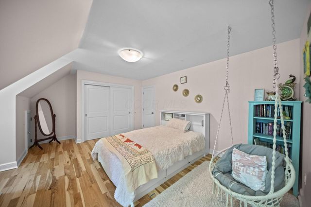 5049 Glenaire Drive, Dublin, OH 43017