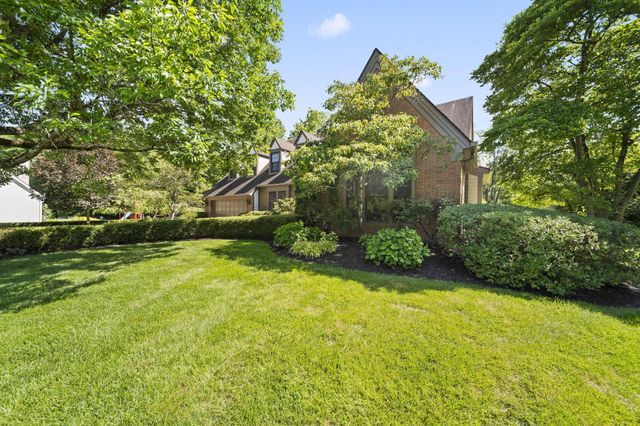 5049 Glenaire Drive, Dublin, OH 43017