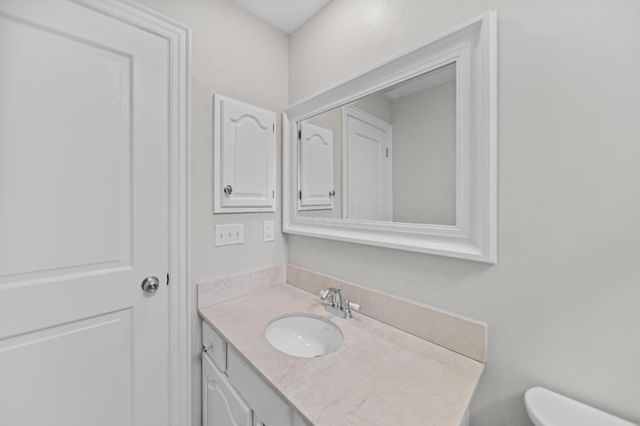 5049 Glenaire Drive, Dublin, OH 43017
