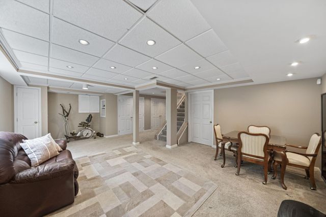 5049 Glenaire Drive, Dublin, OH 43017