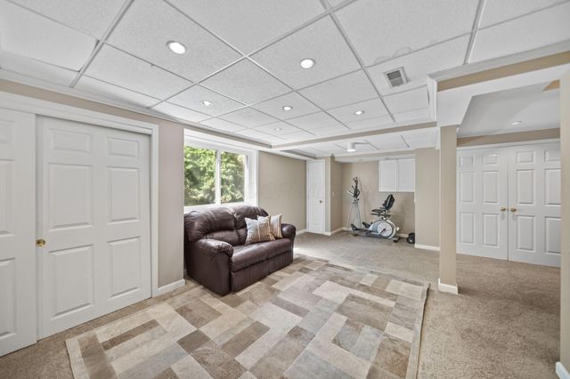 5049 Glenaire Drive, Dublin, OH 43017