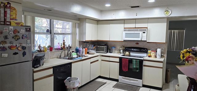 3160 Jasper Way, Miramar, FL 33025