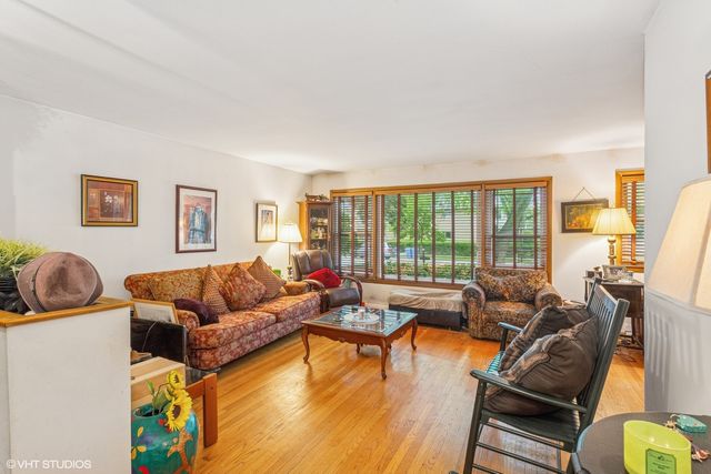 1017 Dodge Avenue, Evanston, IL 60202