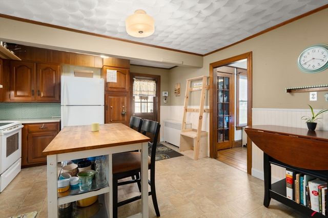 217 Ellsworth Ave, Springfield, MA 01118