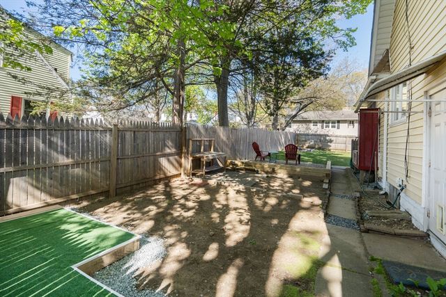 217 Ellsworth Ave, Springfield, MA 01118