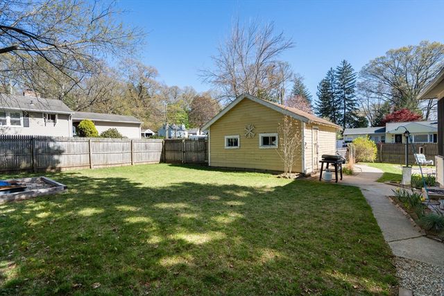 217 Ellsworth Ave, Springfield, MA 01118