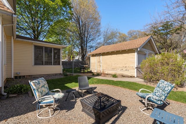 217 Ellsworth Ave, Springfield, MA 01118
