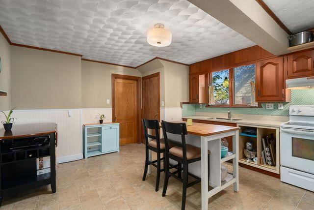 217 Ellsworth Ave, Springfield, MA 01118