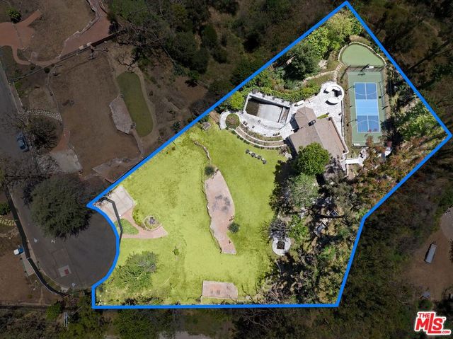 1267 Villa Woods Drive, Pacific Palisades, CA 90272