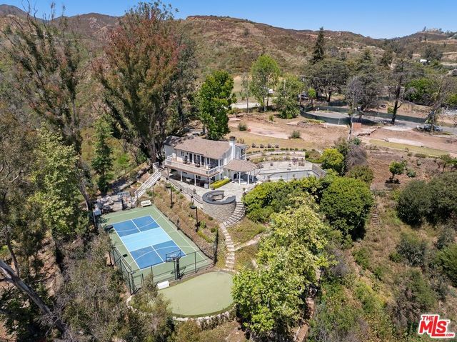 1267 Villa Woods Drive, Pacific Palisades, CA 90272
