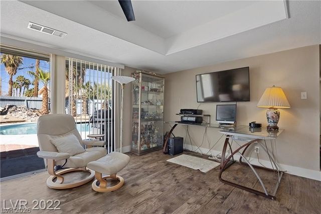 5228 Masters Avenue, Las Vegas, NV 89142