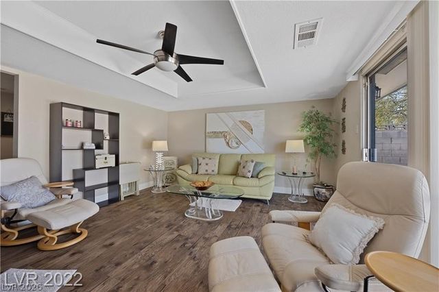 5228 Masters Avenue, Las Vegas, NV 89142