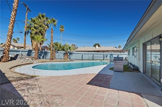 5228 Masters Avenue, Las Vegas, NV 89142