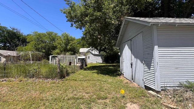 1131 Colorado, Manhattan, KS 66502