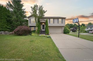 2738 Birchwood Drive, Waterford Charter Township, MI 48329