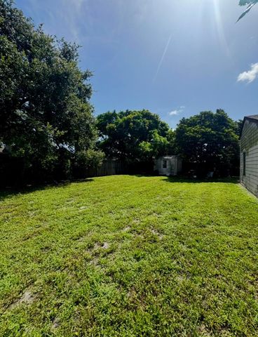 10103 PINAFORE Lane, Royal Palm Beach, FL 33411