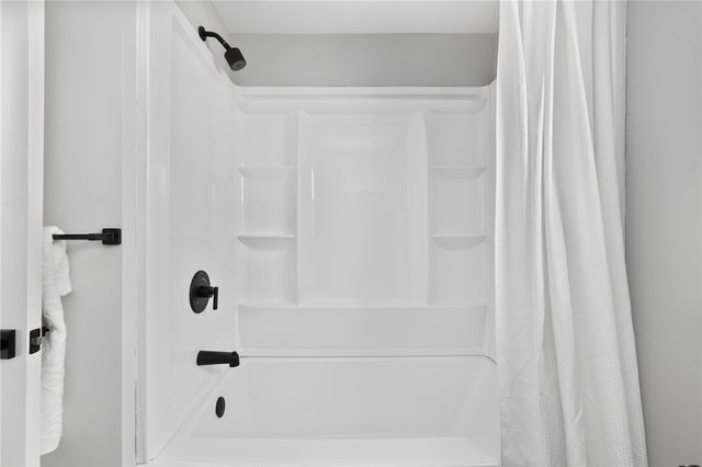 17 Loring Street, Cranston, RI 02920