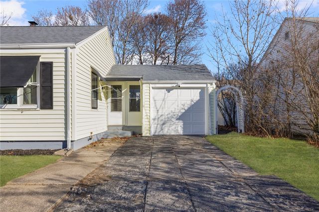 17 Loring Street, Cranston, RI 02920
