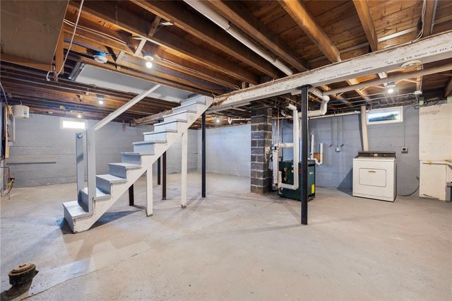 17 Loring Street, Cranston, RI 02920