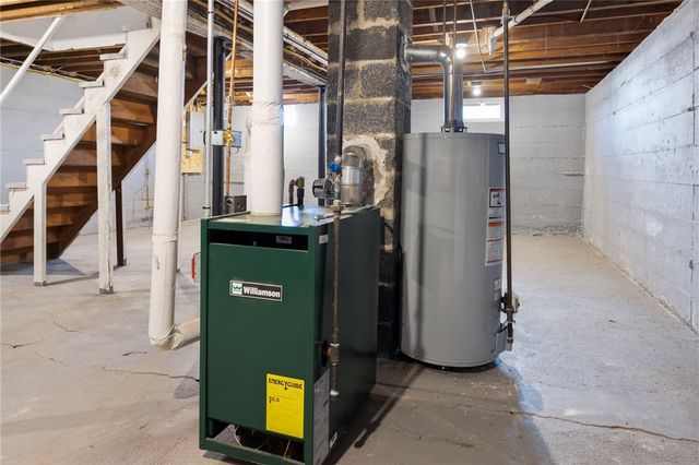 17 Loring Street, Cranston, RI 02920