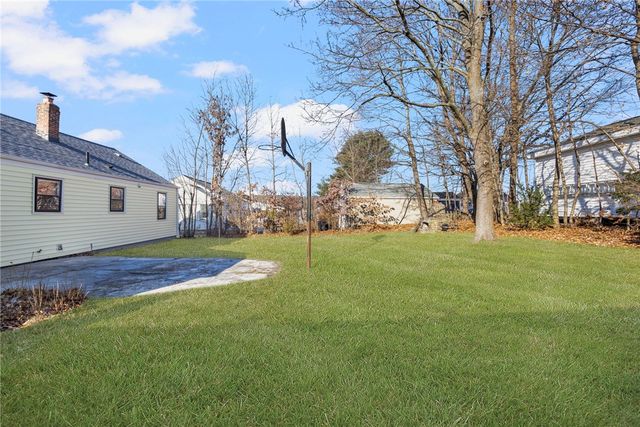 17 Loring Street, Cranston, RI 02920