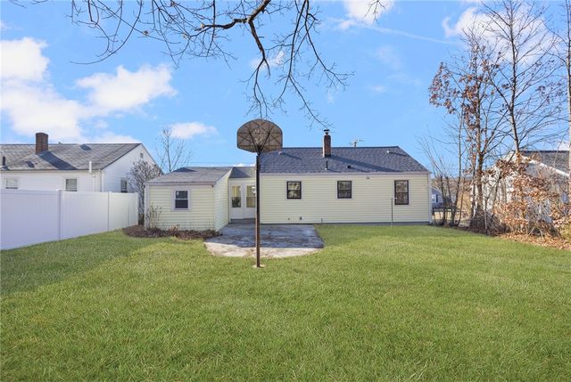 17 Loring Street, Cranston, RI 02920