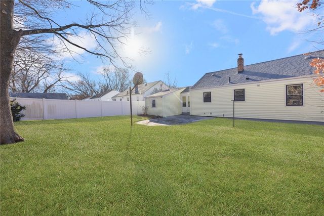 17 Loring Street, Cranston, RI 02920