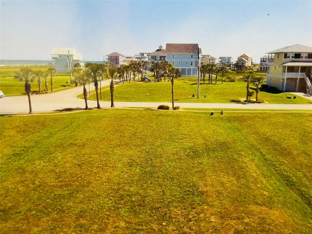 4115 Royal Tern Lane, Galveston, TX 77554