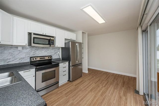 3224 Highgate Lane, St Charles, MO 63301