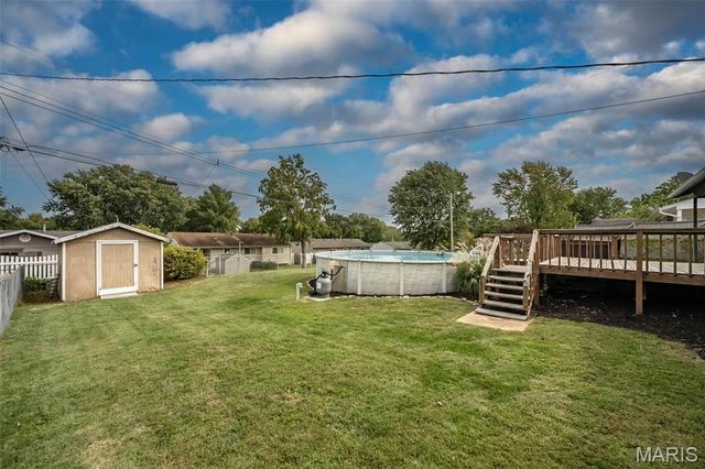 3224 Highgate Lane, St Charles, MO 63301