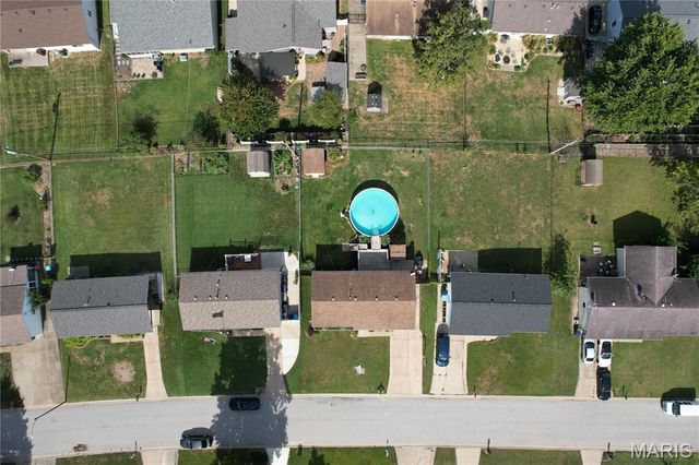 3224 Highgate Lane, St Charles, MO 63301