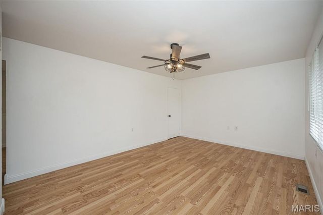 3224 Highgate Lane, St Charles, MO 63301