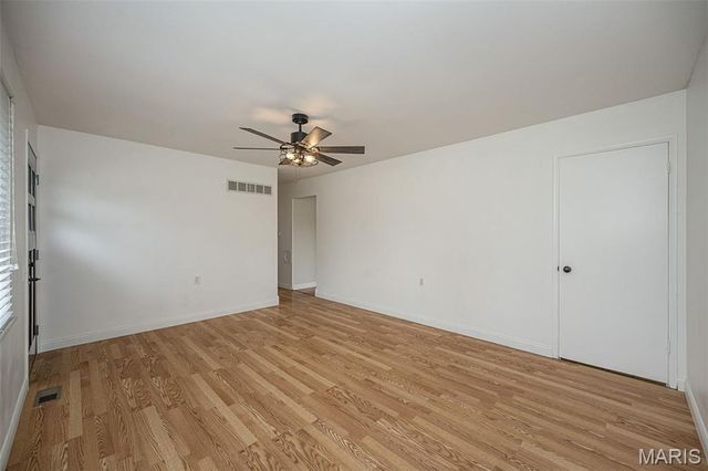 3224 Highgate Lane, St Charles, MO 63301