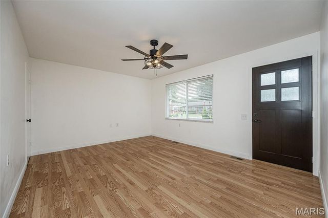 3224 Highgate Lane, St Charles, MO 63301