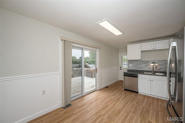 3224 Highgate Lane, St Charles, MO 63301