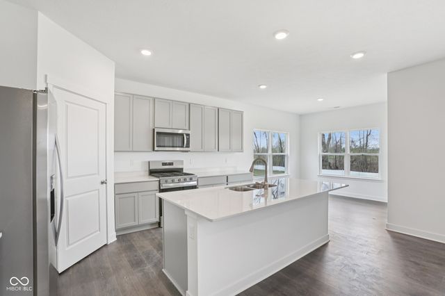 5734 Bancroft Drive, Pendleton, IN 46064