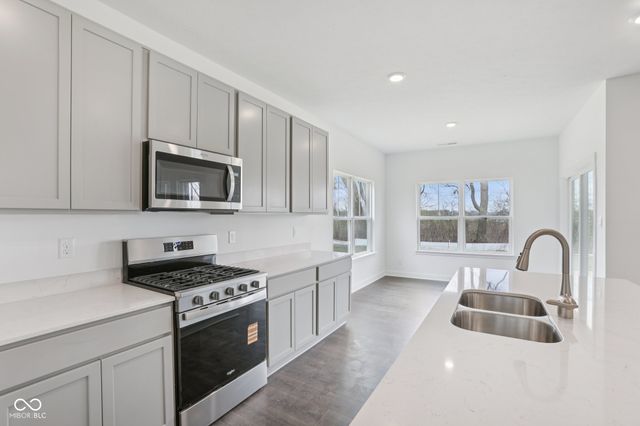 5734 Bancroft Drive, Pendleton, IN 46064